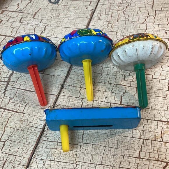 Tim Litho Toy Rattle Noisemakers - Picture 5 of 6